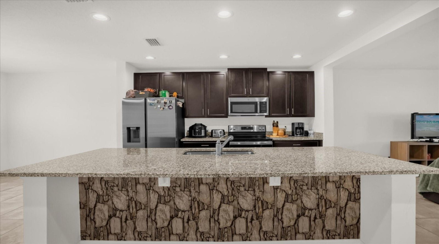 DAVENPORT, Florida 33837, 3 Bedrooms Bedrooms, ,2 BathroomsBathrooms,Residential,For Sale,ANNABELLE,0,MFRS5134826