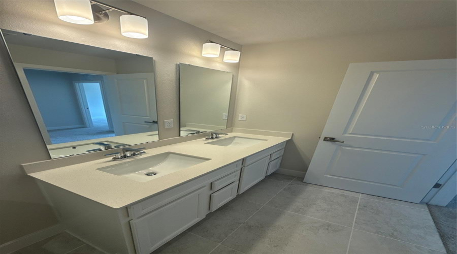 DAVENPORT, Florida 33837, 3 Bedrooms Bedrooms, ,2 BathroomsBathrooms,Residential,For Sale,PINEYWOOD FIELD,0,MFRW7879028