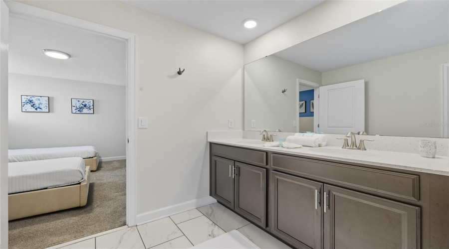Jack and Jill bath 1