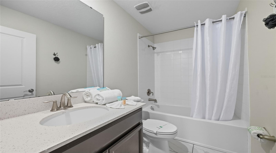 DAVENPORT, Florida 33896, 8 Bedrooms Bedrooms, ,5 BathroomsBathrooms,Residential,For Sale,CABOT CLIFFS,0,MFRO6344559
