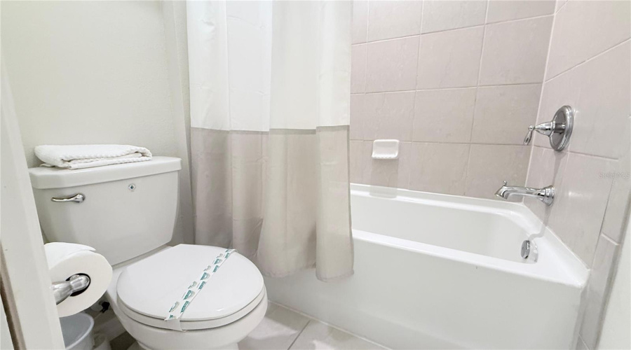 DAVENPORT, Florida 33897, 8 Bedrooms Bedrooms, ,6 BathroomsBathrooms,Residential,For Sale,MAHALO,0,MFRO6344898