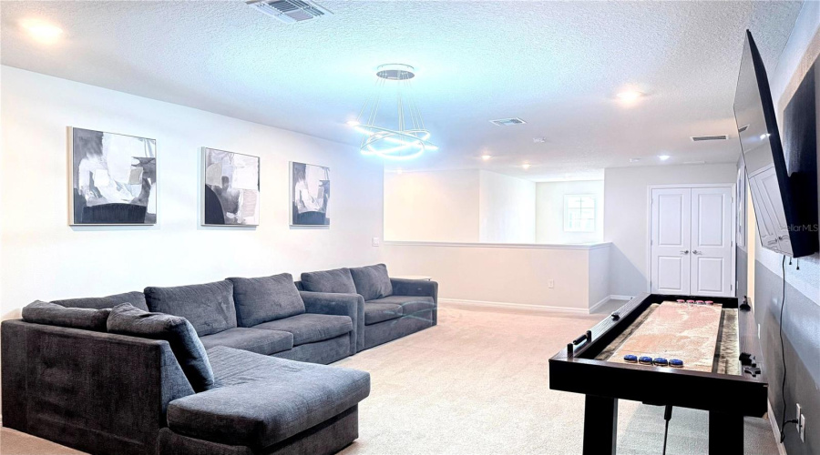 DAVENPORT, Florida 33897, 8 Bedrooms Bedrooms, ,6 BathroomsBathrooms,Residential,For Sale,MAHALO,0,MFRO6344898