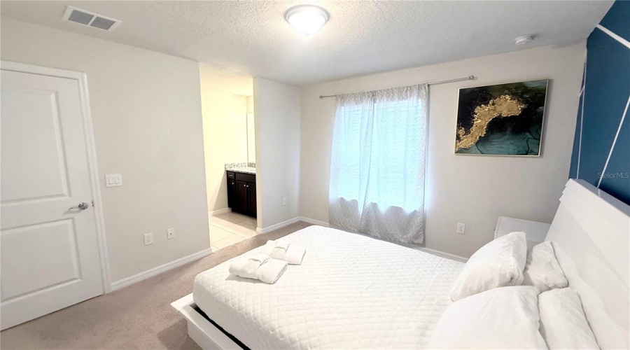 DAVENPORT, Florida 33897, 8 Bedrooms Bedrooms, ,6 BathroomsBathrooms,Residential,For Sale,MAHALO,0,MFRO6344898