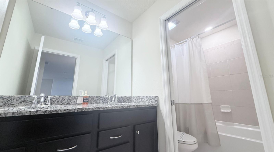 DAVENPORT, Florida 33897, 8 Bedrooms Bedrooms, ,6 BathroomsBathrooms,Residential,For Sale,MAHALO,0,MFRO6344898
