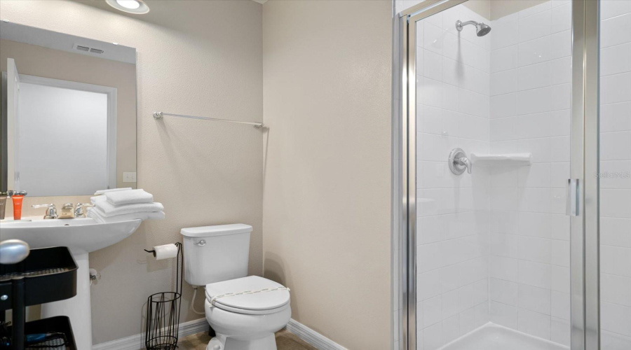 KISSIMMEE, Florida 34746, 4 Bedrooms Bedrooms, ,3 BathroomsBathrooms,Residential,For Sale,KILLARNEY,0,MFRO6337402