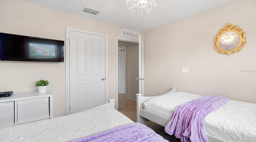KISSIMMEE, Florida 34746, 4 Bedrooms Bedrooms, ,3 BathroomsBathrooms,Residential,For Sale,KILLARNEY,0,MFRO6337402