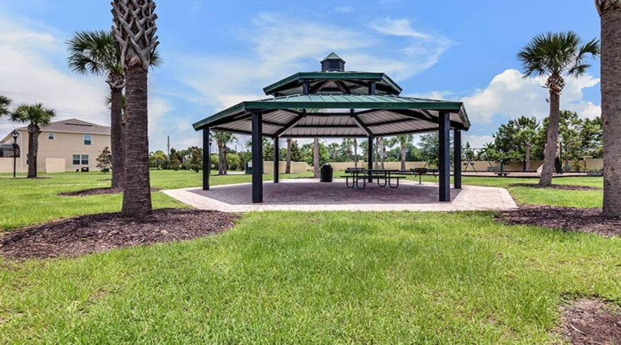 KISSIMMEE, Florida 34746, 4 Bedrooms Bedrooms, ,3 BathroomsBathrooms,Residential,For Sale,KILLARNEY,0,MFRO6337402