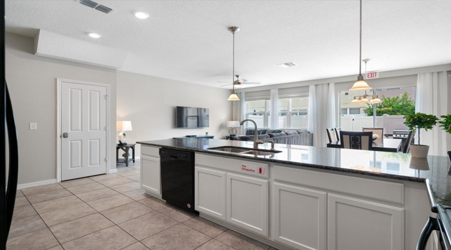 KISSIMMEE, Florida 34746, 4 Bedrooms Bedrooms, ,3 BathroomsBathrooms,Residential,For Sale,KILLARNEY,0,MFRO6337402