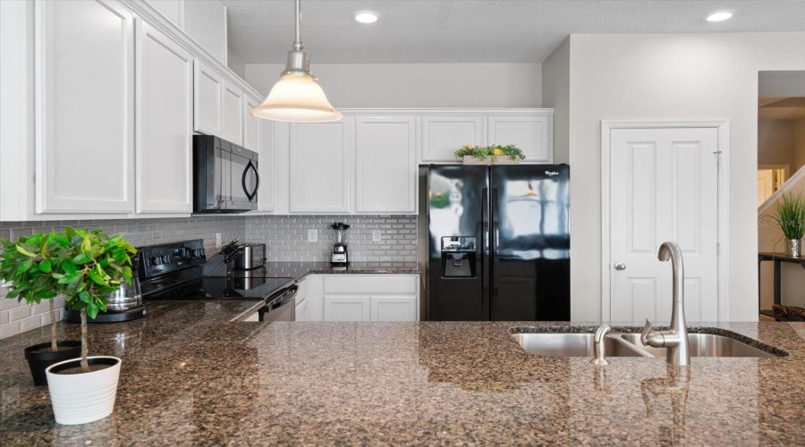 KISSIMMEE, Florida 34746, 4 Bedrooms Bedrooms, ,3 BathroomsBathrooms,Residential,For Sale,KILLARNEY,0,MFRO6337402