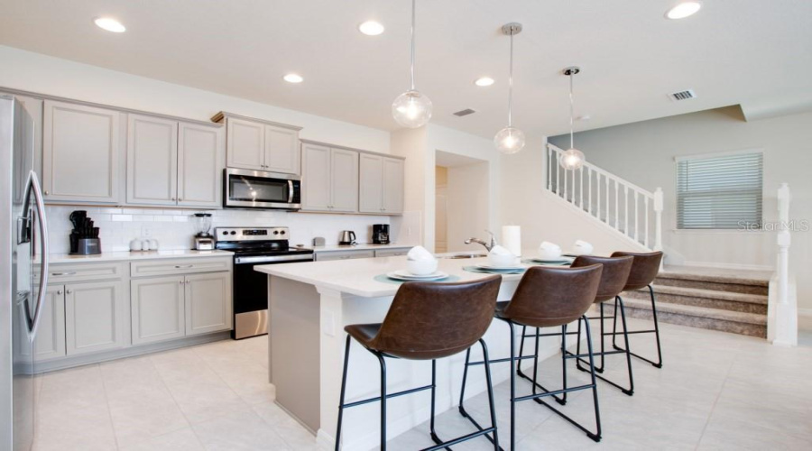 KISSIMMEE, Florida 34747, 5 Bedrooms Bedrooms, ,4 BathroomsBathrooms,Residential,For Sale,SYDNEY,0,MFRO6133760
