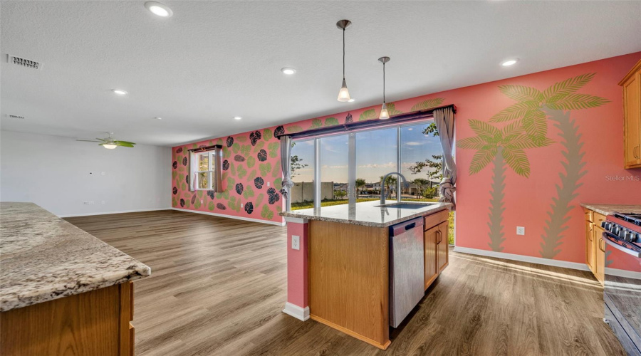 DAVENPORT, Florida 33837, 6 Bedrooms Bedrooms, ,3 BathroomsBathrooms,Residential,For Sale,MAGNOLIA,0,MFRO6342376