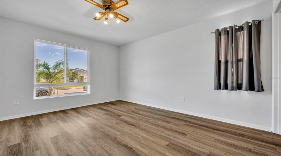 DAVENPORT, Florida 33837, 6 Bedrooms Bedrooms, ,3 BathroomsBathrooms,Residential,For Sale,MAGNOLIA,0,MFRO6342376