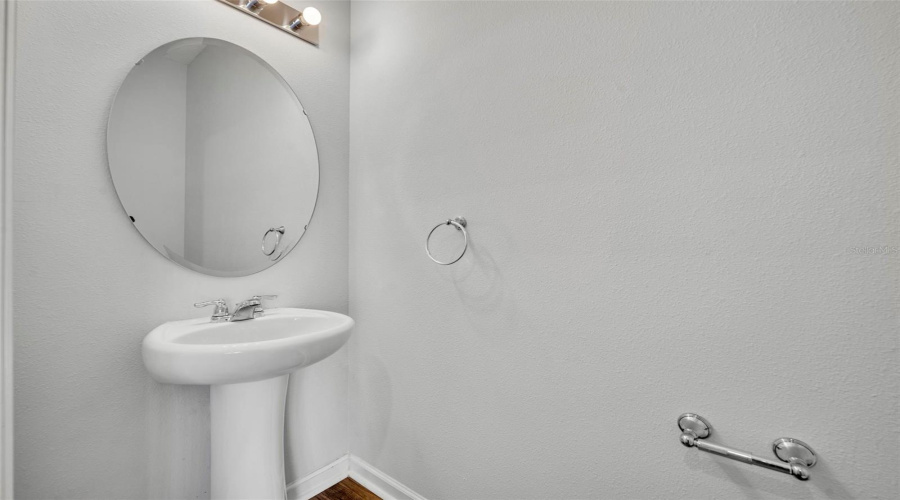 DAVENPORT, Florida 33837, 6 Bedrooms Bedrooms, ,3 BathroomsBathrooms,Residential,For Sale,MAGNOLIA,0,MFRO6342376