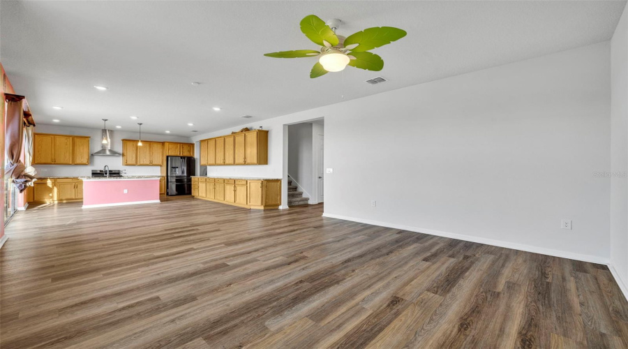 DAVENPORT, Florida 33837, 6 Bedrooms Bedrooms, ,3 BathroomsBathrooms,Residential,For Sale,MAGNOLIA,0,MFRO6342376