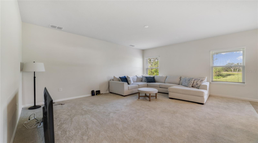 DAVENPORT, Florida 33837, 5 Bedrooms Bedrooms, ,3 BathroomsBathrooms,Residential,For Sale,OCEANIA,0,MFRO6343773