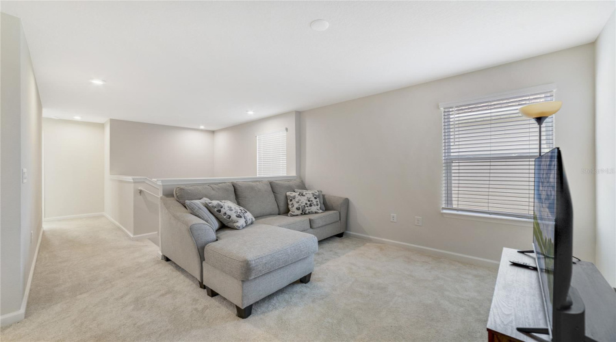 DAVENPORT, Florida 33837, 5 Bedrooms Bedrooms, ,3 BathroomsBathrooms,Residential,For Sale,OCEANIA,0,MFRO6343773