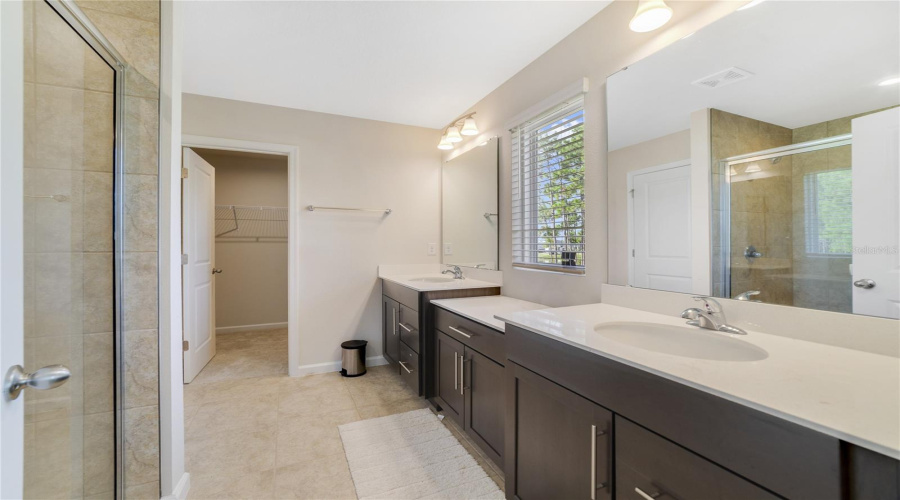 DAVENPORT, Florida 33837, 5 Bedrooms Bedrooms, ,3 BathroomsBathrooms,Residential,For Sale,OCEANIA,0,MFRO6343773