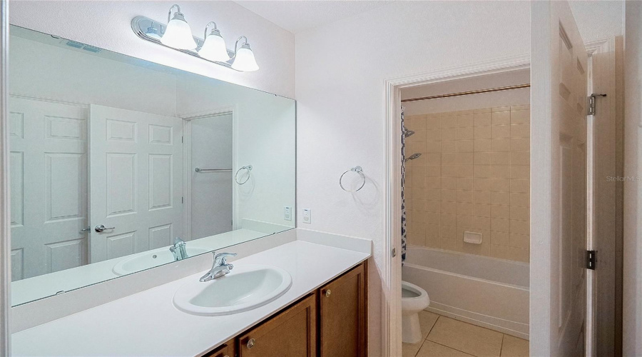 KISSIMMEE, Florida 34746, 4 Bedrooms Bedrooms, ,2 BathroomsBathrooms,Residential,For Sale,CARRICK BEND,0,MFRS5122341