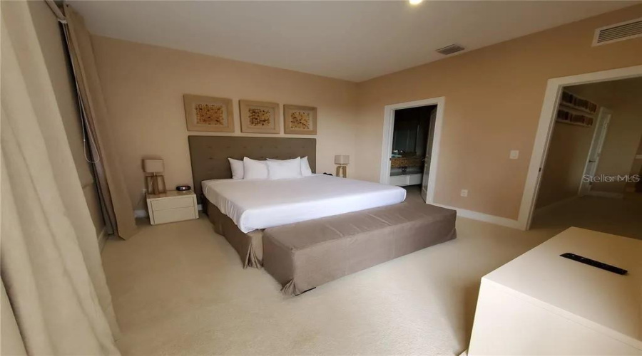 KISSIMMEE, Florida 34747, 4 Bedrooms Bedrooms, ,4 BathroomsBathrooms,Residential,For Sale,BRASILIA,0,MFRO6345135
