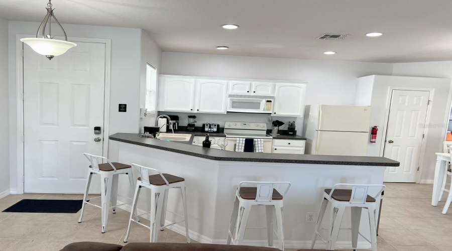 DAVENPORT, Florida 33837, 3 Bedrooms Bedrooms, ,2 BathroomsBathrooms,Residential,For Sale,MADINA,0,MFRO6283969
