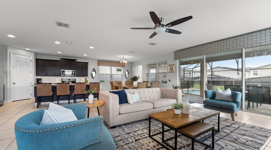 KISSIMMEE, Florida 34747, 4 Bedrooms Bedrooms, ,3 BathroomsBathrooms,Residential,For Sale,SAWYER PALM,0,MFRO6282397