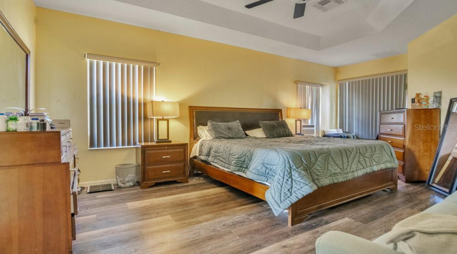 DAVENPORT, Florida 33897, 5 Bedrooms Bedrooms, ,3 BathroomsBathrooms,Residential,For Sale,CORVINA,0,MFRL4955913
