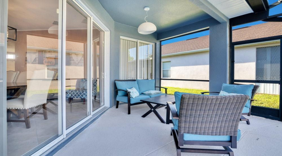 DAVENPORT, Florida 33897, 5 Bedrooms Bedrooms, ,3 BathroomsBathrooms,Residential,For Sale,CORVINA,0,MFRL4955913