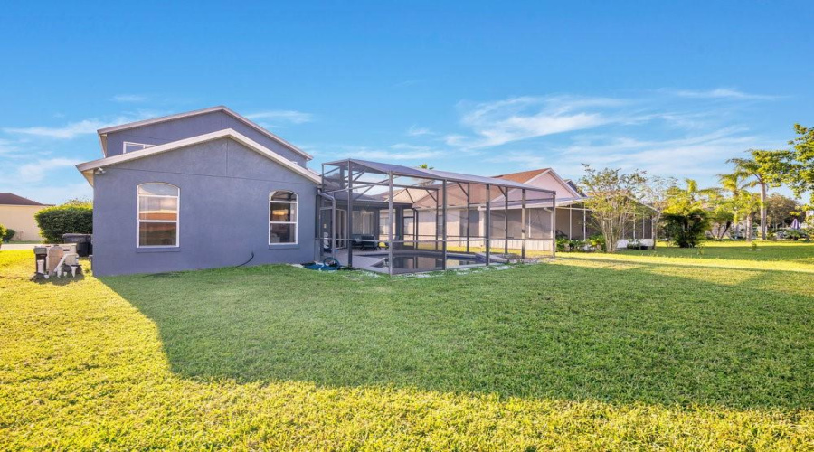 DAVENPORT, Florida 33897, 5 Bedrooms Bedrooms, ,3 BathroomsBathrooms,Residential,For Sale,CORVINA,0,MFRL4955913