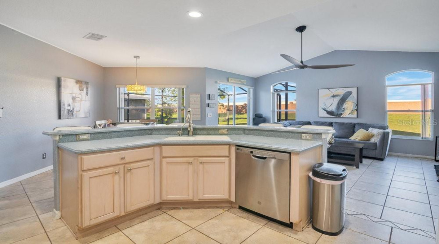 DAVENPORT, Florida 33897, 5 Bedrooms Bedrooms, ,3 BathroomsBathrooms,Residential,For Sale,CORVINA,0,MFRL4955913