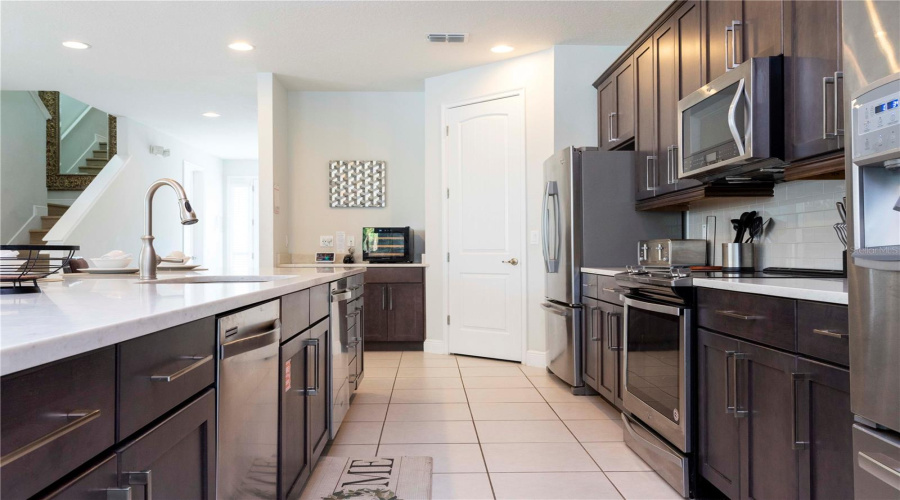 KISSIMMEE, Florida 34747, 9 Bedrooms Bedrooms, ,8 BathroomsBathrooms,Residential,For Sale,FALLS,0,MFRO6345126