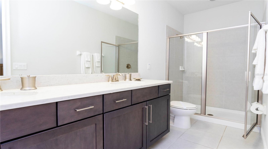 KISSIMMEE, Florida 34747, 9 Bedrooms Bedrooms, ,8 BathroomsBathrooms,Residential,For Sale,FALLS,0,MFRO6345126