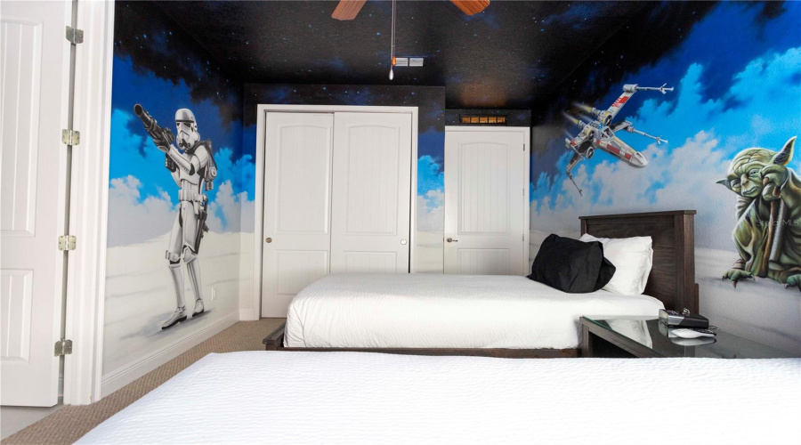 KISSIMMEE, Florida 34747, 9 Bedrooms Bedrooms, ,8 BathroomsBathrooms,Residential,For Sale,FALLS,0,MFRO6345126