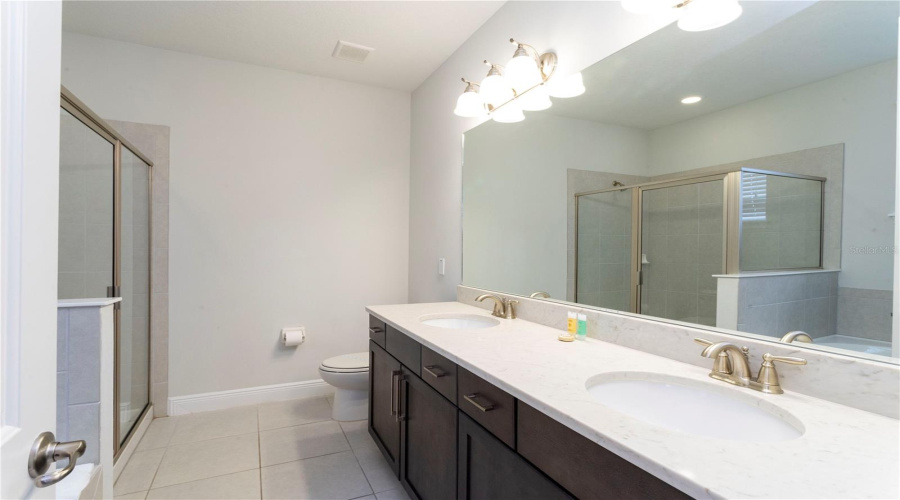 KISSIMMEE, Florida 34747, 9 Bedrooms Bedrooms, ,8 BathroomsBathrooms,Residential,For Sale,FALLS,0,MFRO6345126