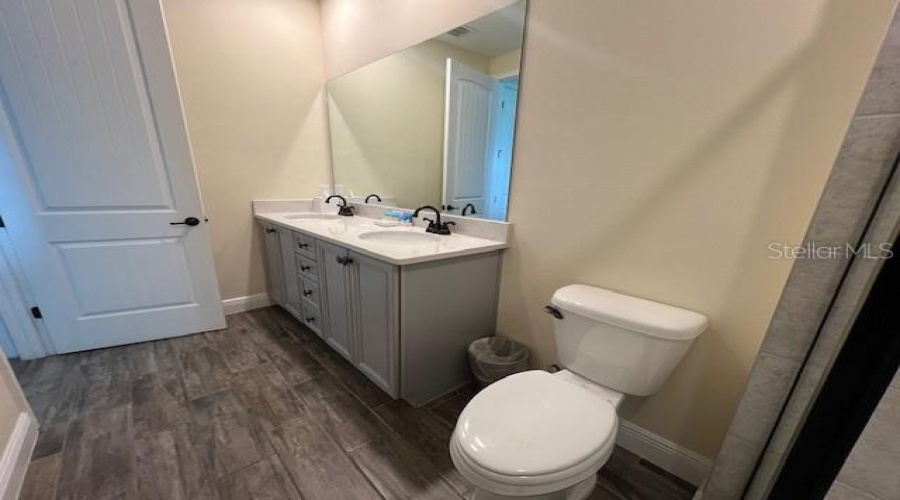 KISSIMMEE, Florida 34747, 3 Bedrooms Bedrooms, ,3 BathroomsBathrooms,Residential,For Sale,ON THE ROCKS,0,MFRO6344726