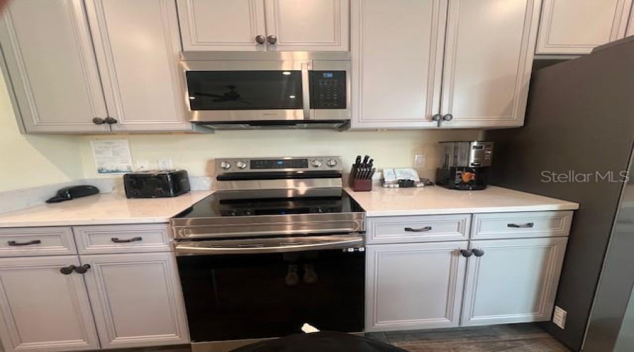 KISSIMMEE, Florida 34747, 3 Bedrooms Bedrooms, ,3 BathroomsBathrooms,Residential,For Sale,ON THE ROCKS,0,MFRO6344726