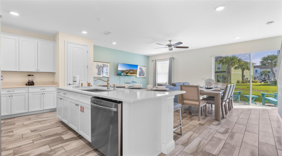 KISSIMMEE, Florida 34747, 4 Bedrooms Bedrooms, ,3 BathroomsBathrooms,Residential,For Sale,CASTAWAY,0,MFRO6341920