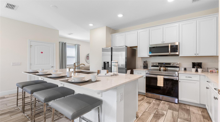 KISSIMMEE, Florida 34747, 4 Bedrooms Bedrooms, ,3 BathroomsBathrooms,Residential,For Sale,CASTAWAY,0,MFRO6341920