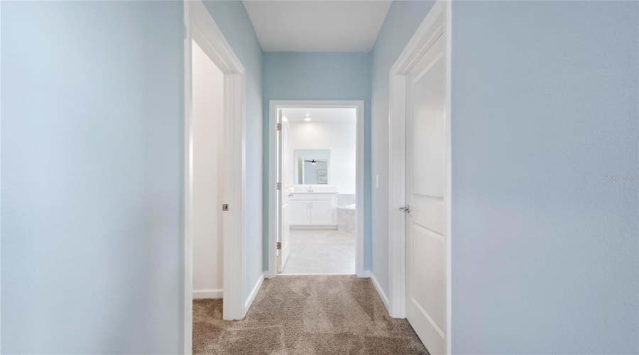 DAVENPORT, Florida 33896, 5 Bedrooms Bedrooms, ,3 BathroomsBathrooms,Residential,For Sale,ACES HIGH,0,MFRO6345369