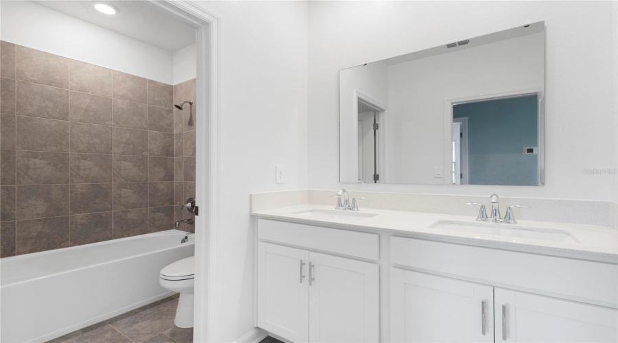 DAVENPORT, Florida 33896, 5 Bedrooms Bedrooms, ,3 BathroomsBathrooms,Residential,For Sale,ACES HIGH,0,MFRO6345369