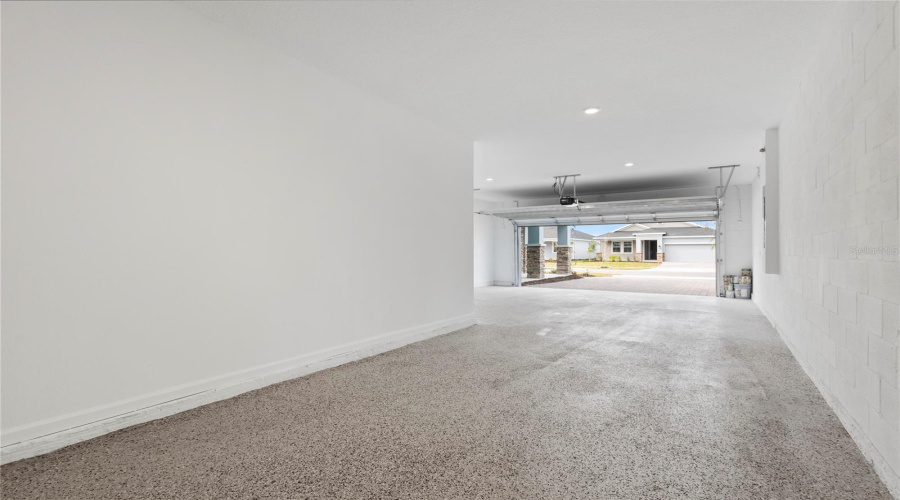 DAVENPORT, Florida 33896, 5 Bedrooms Bedrooms, ,3 BathroomsBathrooms,Residential,For Sale,ACES HIGH,0,MFRO6345369