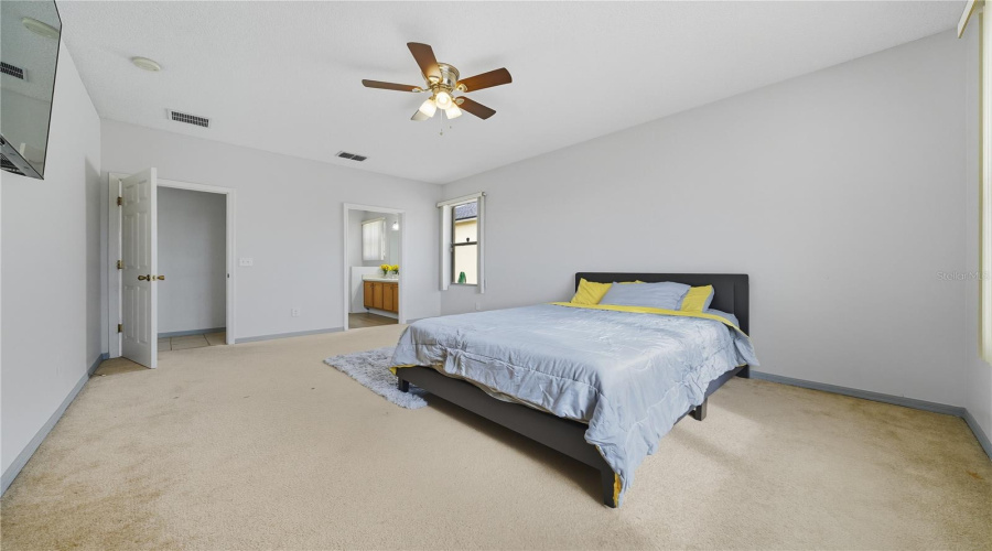 DAVENPORT, Florida 33837, 3 Bedrooms Bedrooms, ,2 BathroomsBathrooms,Residential,For Sale,KNOLLWOOD,0,MFRO6345244