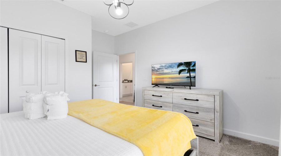 KISSIMMEE, Florida 34746, 5 Bedrooms Bedrooms, ,4 BathroomsBathrooms,Residential,For Sale,READING,0,MFRO6343744