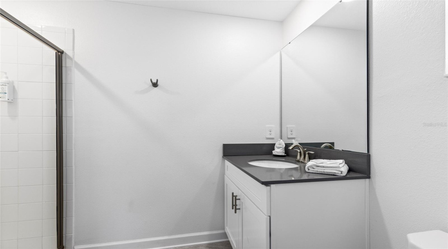 KISSIMMEE, Florida 34746, 5 Bedrooms Bedrooms, ,4 BathroomsBathrooms,Residential,For Sale,READING,0,MFRO6343744