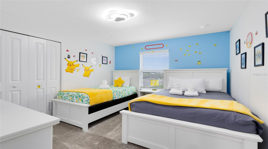 KISSIMMEE, Florida 34746, 5 Bedrooms Bedrooms, ,4 BathroomsBathrooms,Residential,For Sale,READING,0,MFRO6343744