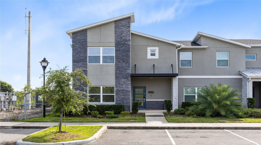 KISSIMMEE, Florida 34746, 5 Bedrooms Bedrooms, ,4 BathroomsBathrooms,Residential,For Sale,READING,0,MFRO6343744