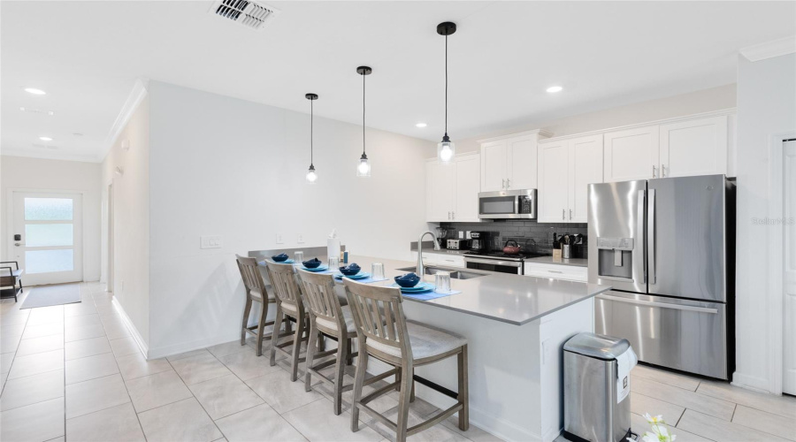 KISSIMMEE, Florida 34746, 5 Bedrooms Bedrooms, ,4 BathroomsBathrooms,Residential,For Sale,READING,0,MFRO6343744