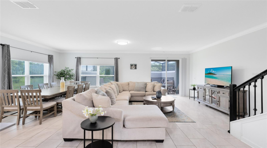 KISSIMMEE, Florida 34746, 5 Bedrooms Bedrooms, ,4 BathroomsBathrooms,Residential,For Sale,READING,0,MFRO6343744