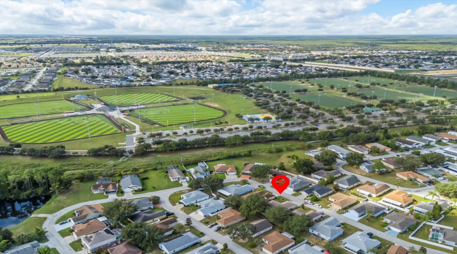 DAVENPORT, Florida 33897, 3 Bedrooms Bedrooms, ,2 BathroomsBathrooms,Residential,For Sale,US HIGHWAY 27,0,MFRO6342030