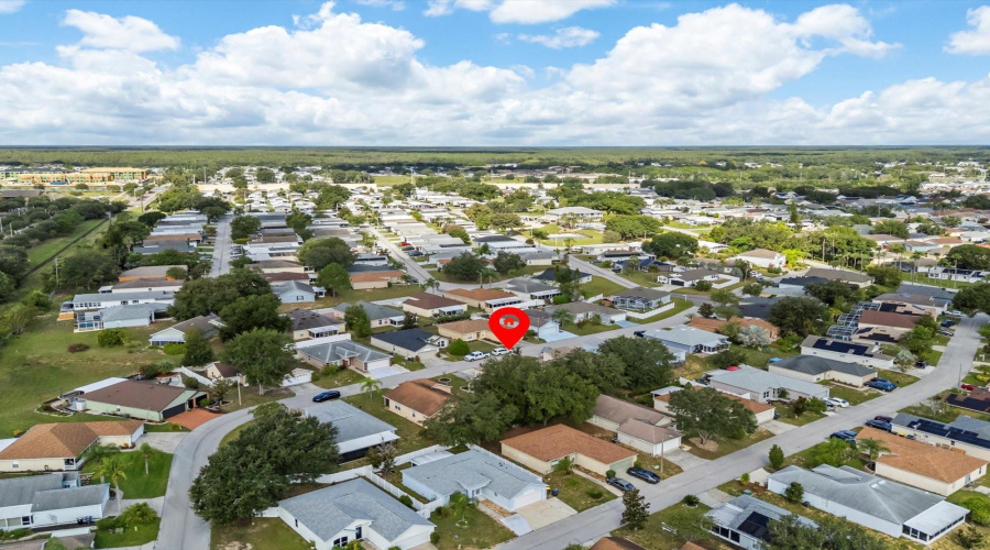 DAVENPORT, Florida 33897, 3 Bedrooms Bedrooms, ,2 BathroomsBathrooms,Residential,For Sale,US HIGHWAY 27,0,MFRO6342030