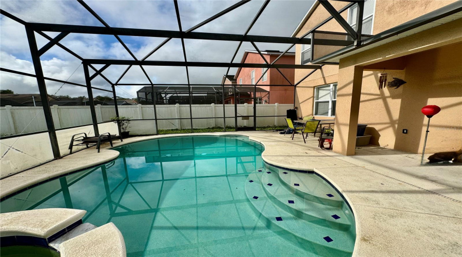 DAVENPORT, Florida 33896, 4 Bedrooms Bedrooms, ,3 BathroomsBathrooms,Residential,For Sale,EARLMONT,0,MFRS5134458